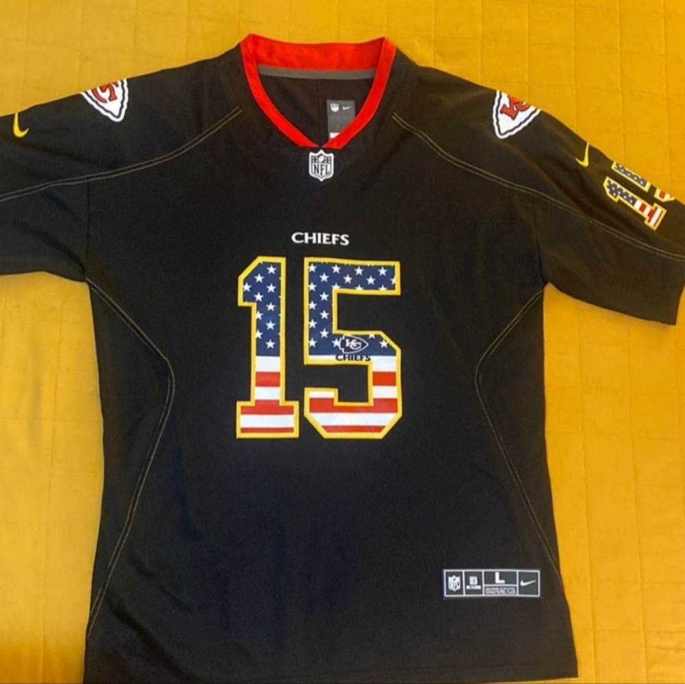 KC Chiefs Patrick Mahomes  Nike Jersey Size Large New without Tags